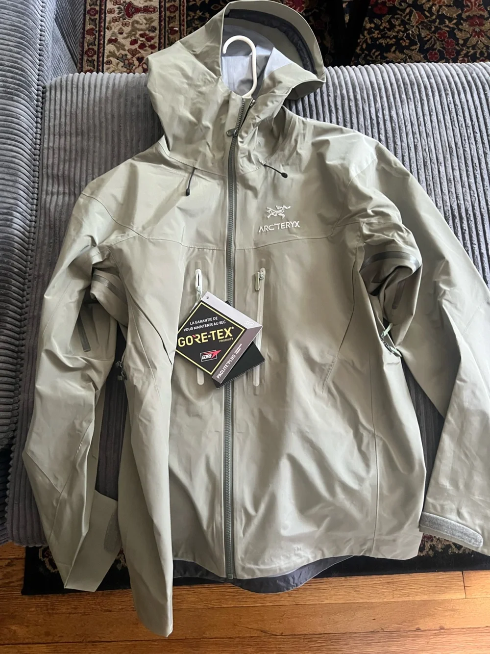 Arc'teryx Men's Waterproof Rain Jacket in Sage XXL ***FITS MORE LIKE XL $220 OBO